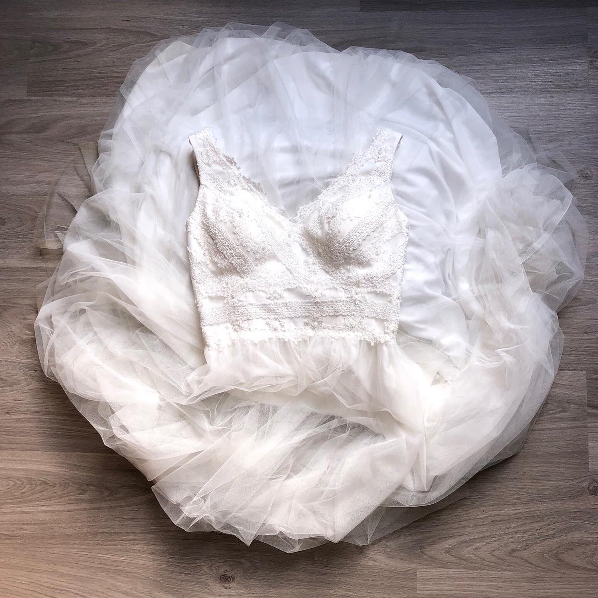 CeciLetGreg's tweet photo. 6 mois qu’on s’est dit oui aujourd’hui❤️💍💒 #mariage #robedemariee #wedding #weddingdress #6mois #6month #love https://t.co/CiPPJ14ULv