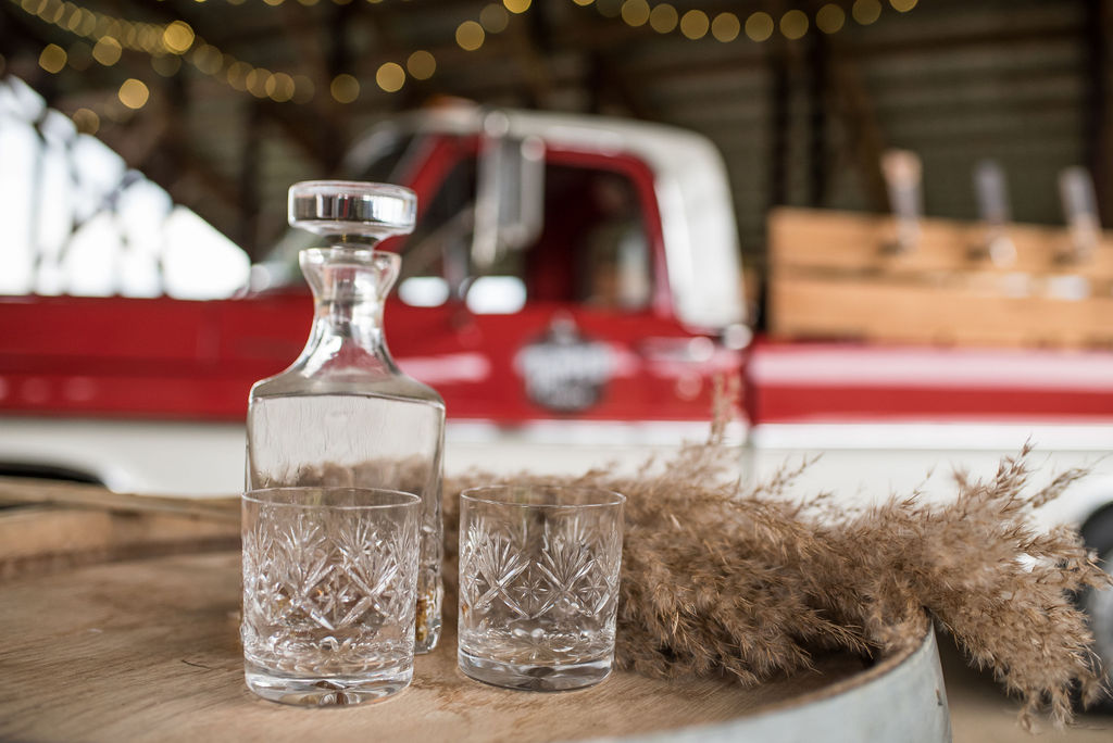 Tapped_Events's tweet image. This #beertruck doesn't just pour, well, #beer! What would you wanna see on this bad boy? #bccraftbeer #cider #craftcocktails #mobilebar