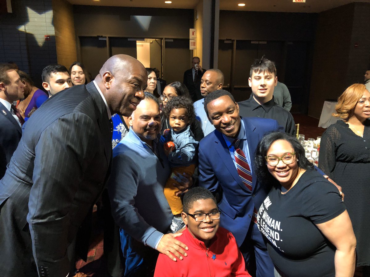 #TheGreat8 had an AMAZING time at today’s @nba #LegendsBrunch honoring and meeting some of the game’s greatest - including @MagicJohnson & @IsiahThomas! @nbacares #NBAAllStar #NBACaresAS20