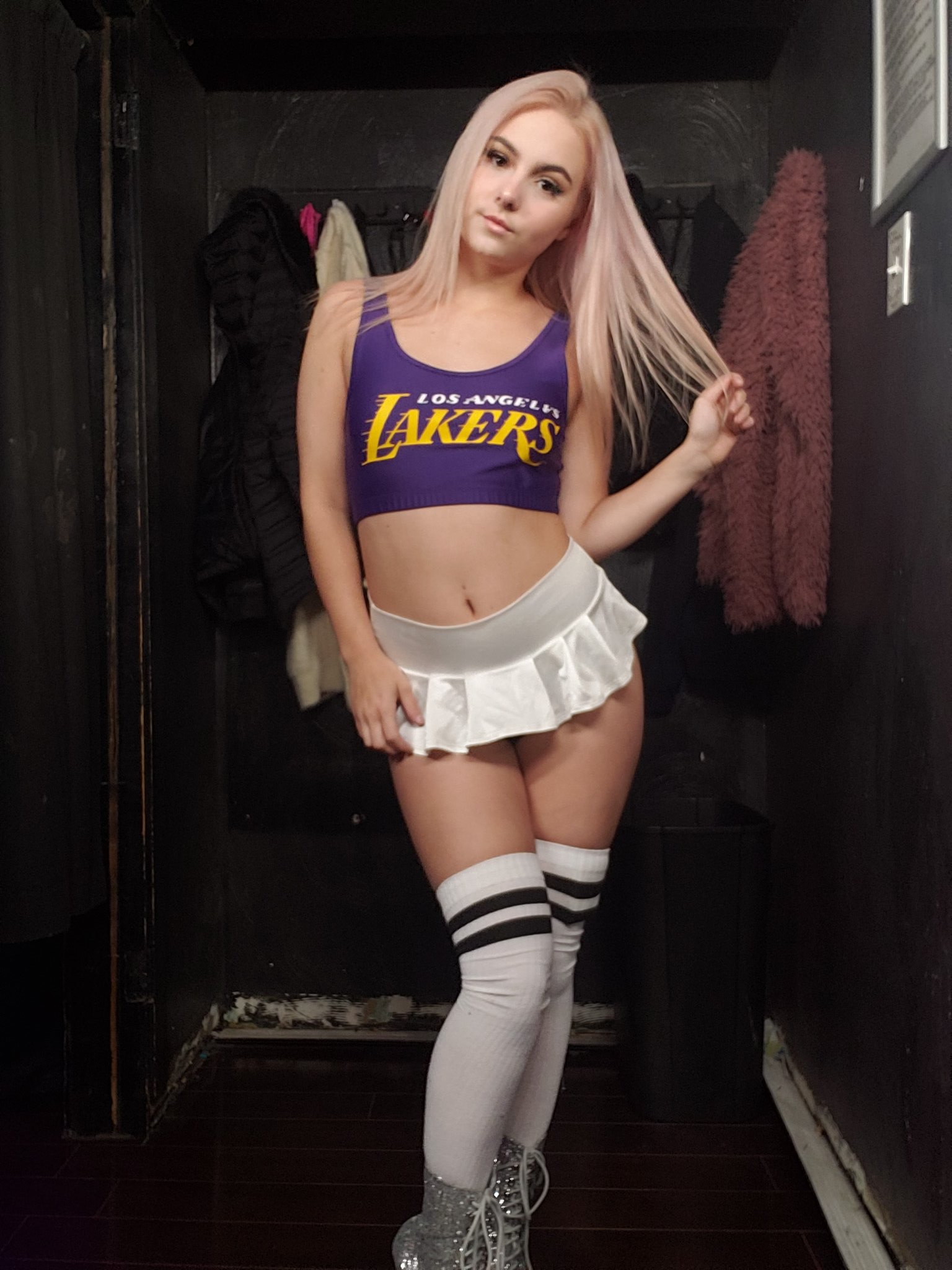 Aria Bank$ on Twitter: "Repping my #lakers gear tonight at Minx