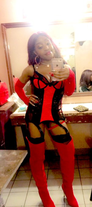 I look good af 🌹😜 #BeautiezandBikerz we kilt it on Friday .. performed for @TRINArockstarr #trinabaddestbitch<a href="/tag/beautiezandbikerz"class="tags">#BeautiezandBikerz</a><a href="/tag/badbitch"class="tags"><span>#badbitch</span></a><a href="/tag/charlottenc"class="tags"><span>#charlottenc</span></a><a href="/tag/sexyaf"class="tags"><span>#sexyaf</span></a><a href="/tag/livemestar"class="tags"><span>#livemestar</span></a><a href="/tag/valentinesday2020"class="tags"><span>#valentinesday2020</span></a>