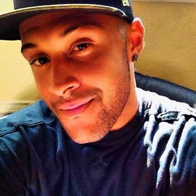NiemanMarcus's tweet photo. #NewProfilePic https://t.co/OlyGp0CnxP