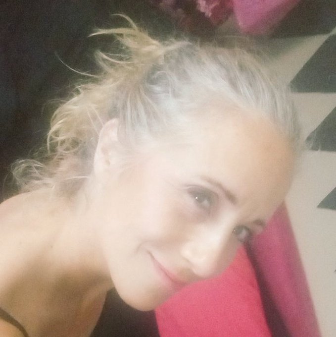 Hair is a total nest~~that beautiful smile says nothing but blessed! #hotmilf #sexymommy #roleplay https://t<a href="/tag/roleplay"class="tags"><span>#roleplay</span></a><a href="/tag/hotmilf"class="tags"><span>#hotmilf</span></a><a href="/tag/sexymommy"class="tags"><span>#sexymommy</span></a>