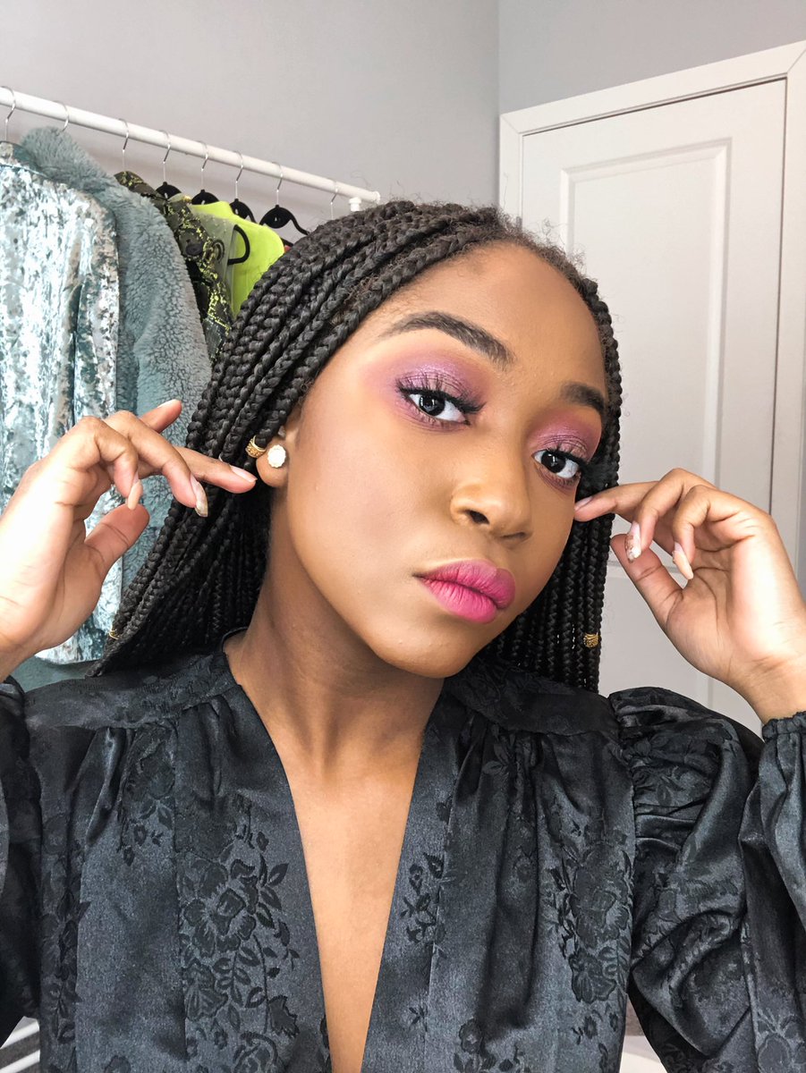 ladiestaken0tes's tweet photo. Issa good makeup day!
Y’all signed up for my blog yet?
It drops tomorrow!🥰
#LadiesTakeNotes #blogger #yyc https://t.co/1HN4rzEAMZ
