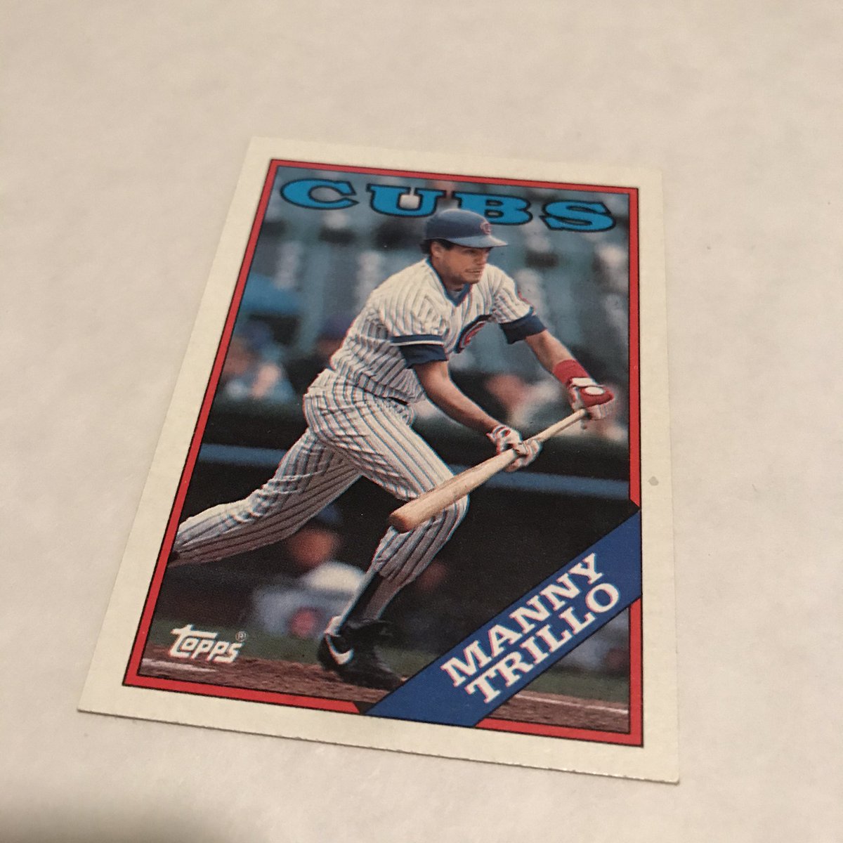 NotMrMoon's tweet photo. Three new cards for #TheBuntCollection after lots of ‘87 & ‘88 sorting, including a #BuntDouble for Rick Burleson. https://t.co/YDL4BAy7Zi