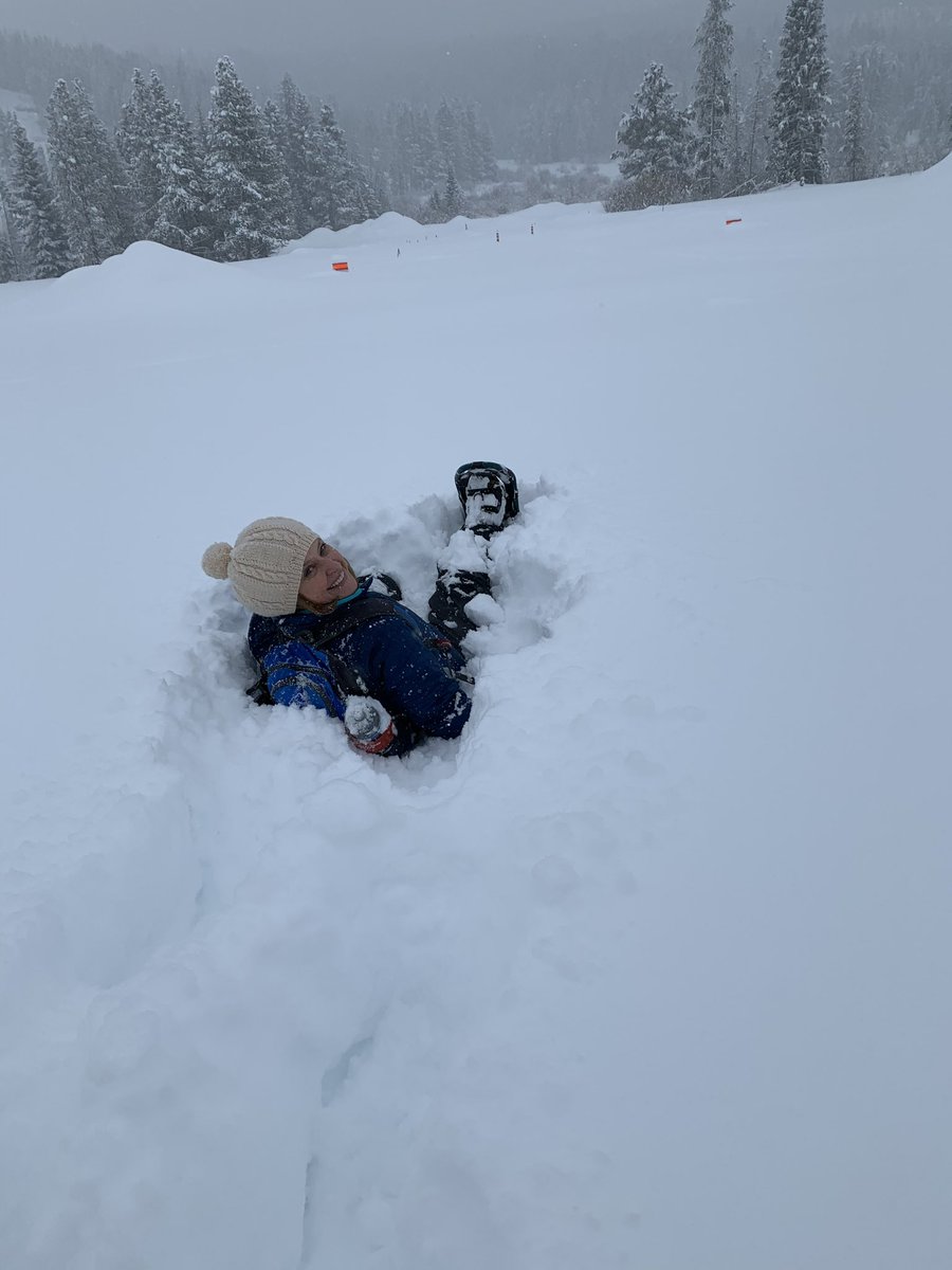 GretchenSeif's tweet photo. Me: “Help I’m stuck in the snow!” Sara Kraft: “Hold on I gotta take a picture!” #MUSCDPT #SnowShoeing #PostCSM https://t.co/RIOkbTJqun