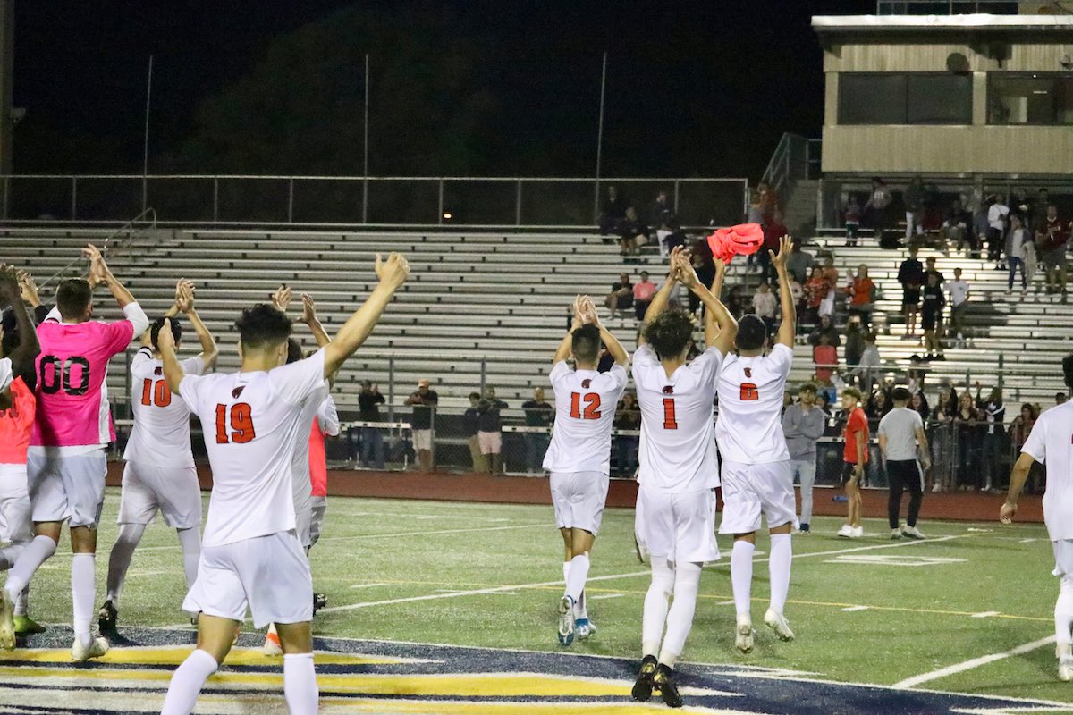 nano__swagger's tweet photo. donβt count us out π§‘π€ @mr_wennlund_lhs @WeAreLely #GoLelyGo #Family #WeAreLely https://t.co/W9ecMaxle9