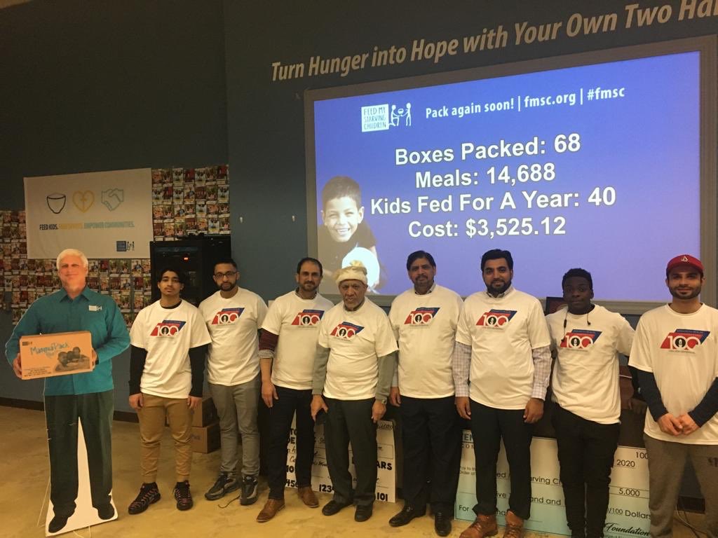Luqman_A_Gondal's tweet photo. Minnesota chapter celebrated #CentennialDay by packing meals for kids who doesn’t have food to eat. reminding everyone that the #TrueMessageofIslam is one that teaches the importance of helping people in need #WhatMuslimsDo #100YearMovement #nusratmosque https://t.co/ijP18Uu1Tq