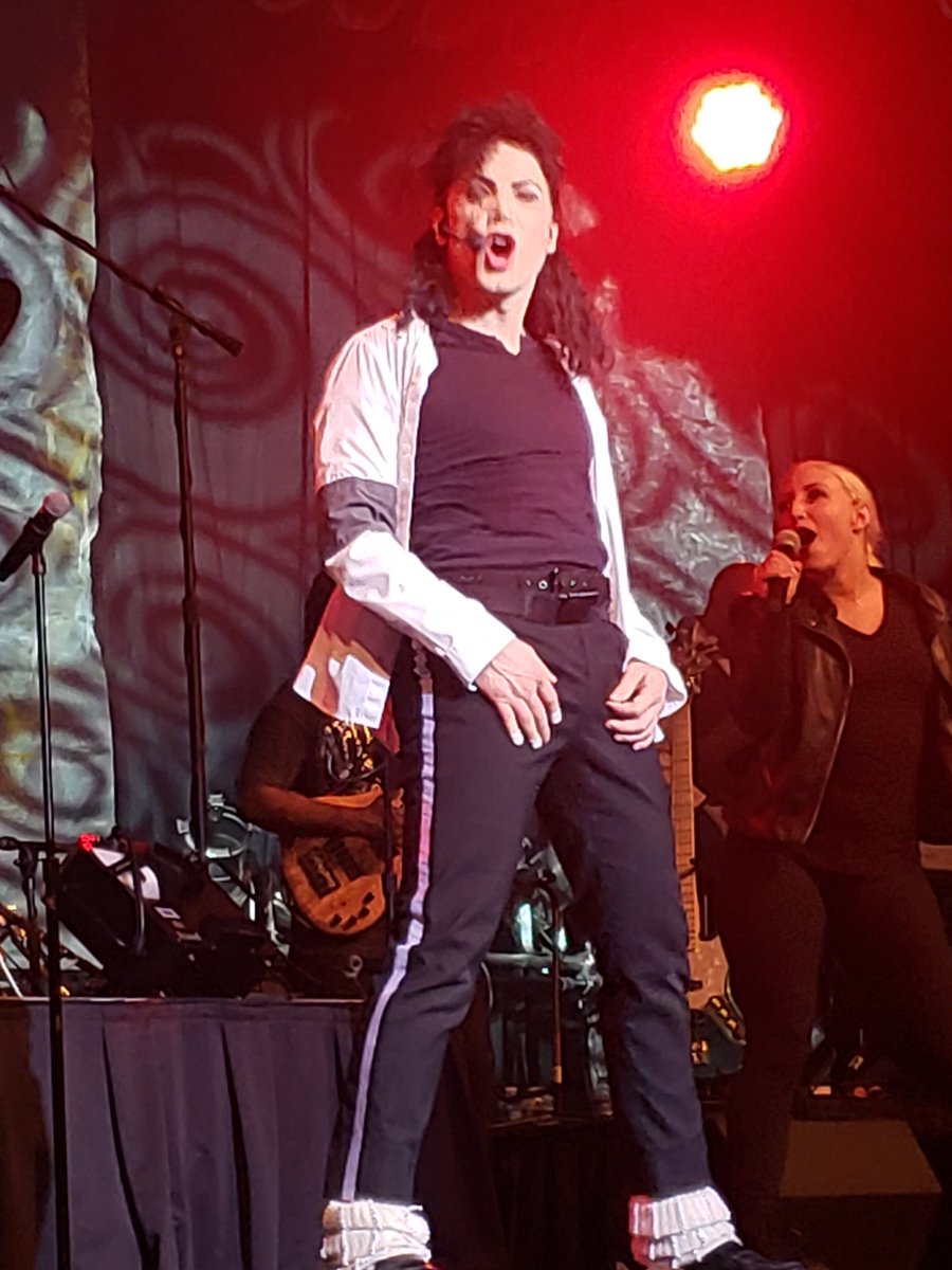 mcelroy_mike's tweet image. #AwesomeShow #JustinDean #MJDejaVu #MichaelJacksonTribute