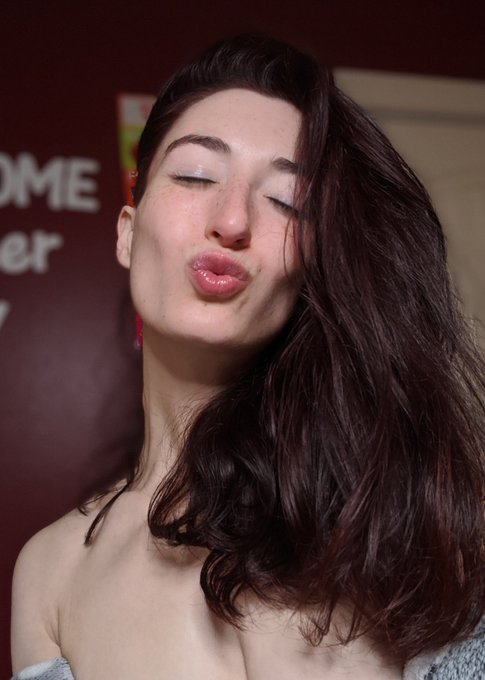 Messing around with my new lightring! So stoked for the content this badbois gonna light up. #NOFILTER<a href="/tag/nofilter"class="tags"><span>#nofilter</span></a>