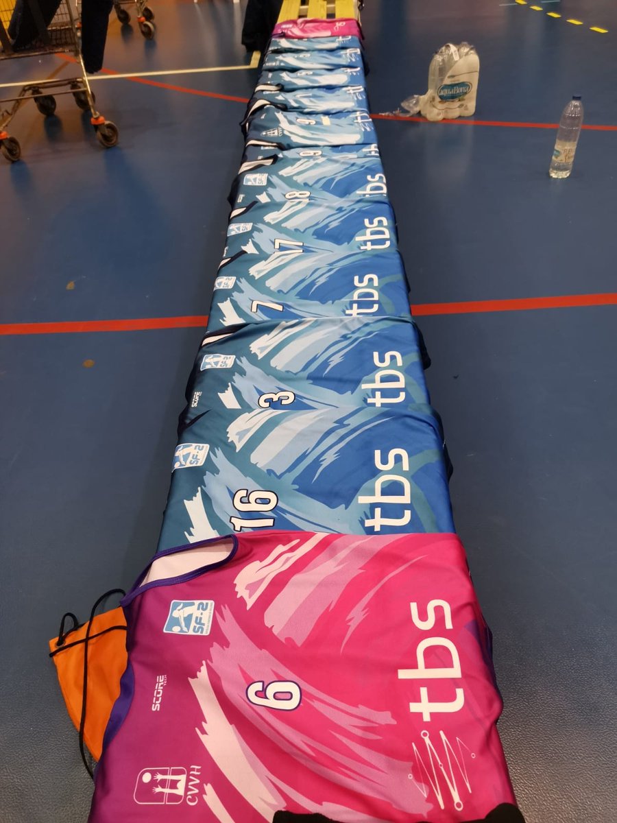 TBS, como marca del sector tecnológico, no deja de lado el deporte ni los hábitos saludables. Esperamos con ganas el siguiente partido del Club de Voleibol Vall d’Hebron de la Superliga Femenina 2 del Grupo B.🏐🤸‍♀️

#BuenosHábitos #TBSAGORA
#somosvoleibol