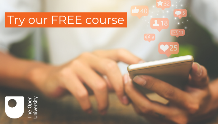 OpenUniversity's tweet photo. Do you think the rise in social media has changed the way children form relationships? 🤔

Our exciting new FREE course pulls together the latest evidence to explore the benefits and limitations on children in this digital age: 👇

https://t.co/QWfDESCNhC https://t.co/DAl2DDHO34