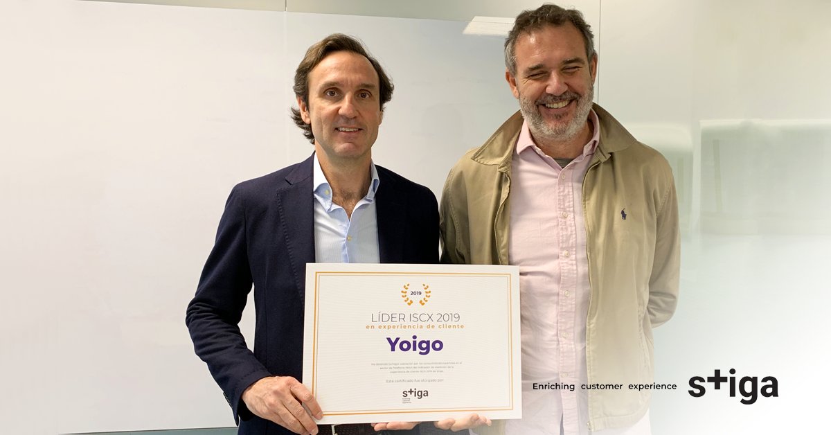 stigacx's tweet image. 📜Entregamos a Fernando Castro, Director de Comunicación Externa, y Rafael Palmar, Head of Quality (CX) de @grupomasmovil, el certificado que acredita a @yoigo como líder #ISCX 2019 en #experiencia de cliente. ¡Enhorabuena! 👏@fcastroi