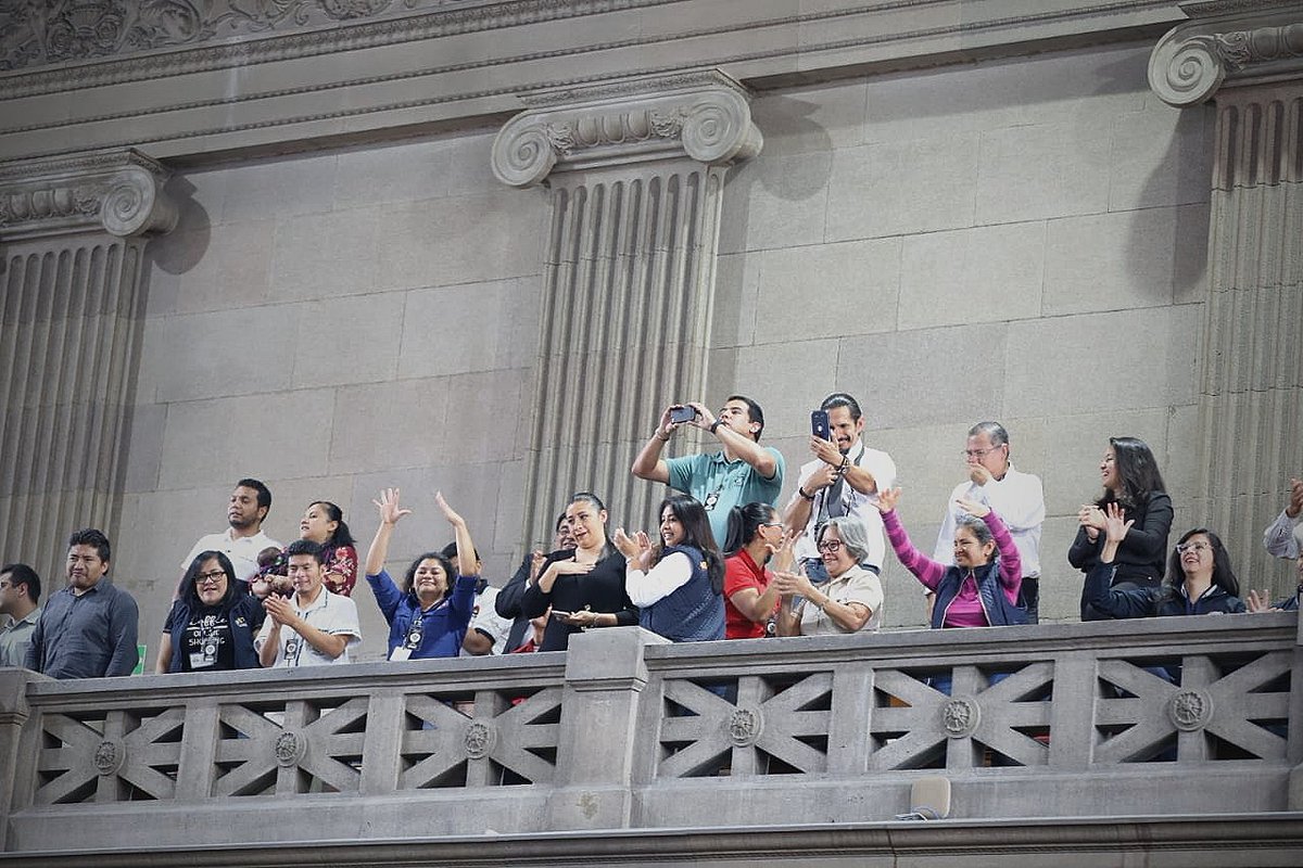 ManosdelCorazon's tweet photo. Congratulations to Guatemala for being the 44th country in the world to recognize Sign Language!

More information and image description can be found in the link: https://t.co/pPOLAyuNzJ

#GuatemalanSignLanguage #LENSEGUA #Guatemala #OwnItconCMC https://t.co/WE7tiyJIvA