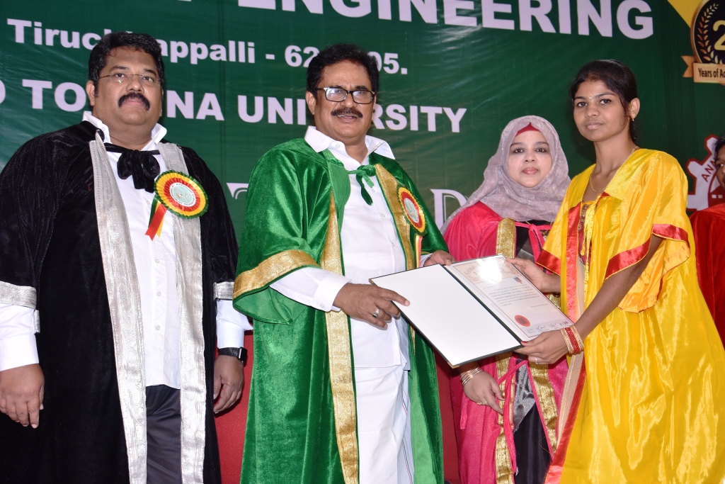 mamcetrichy's tweet photo. #mamce
#Graduation_2020
#Graduation_ceremony
#mamtrichy https://t.co/EuM6TJvJAy