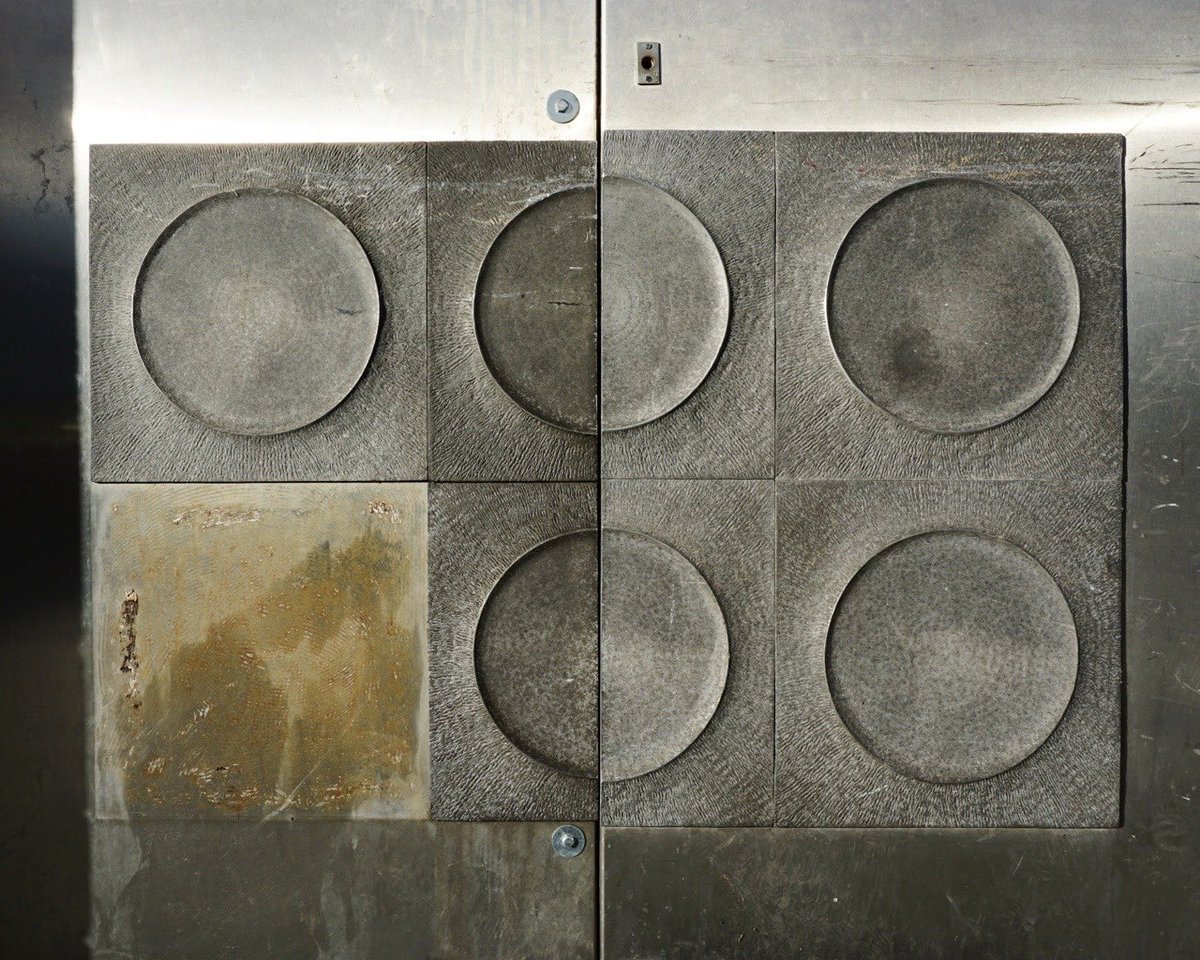 Marialovessea's tweet photo. #Modernist #Sheffield #concreteleaves #BrutalMonday 

Entrance to former nightclub, Tudor Square in Sheffield #England dec 17

[via_west_riding_of_yorkshire] https://t.co/gABXmQUftR