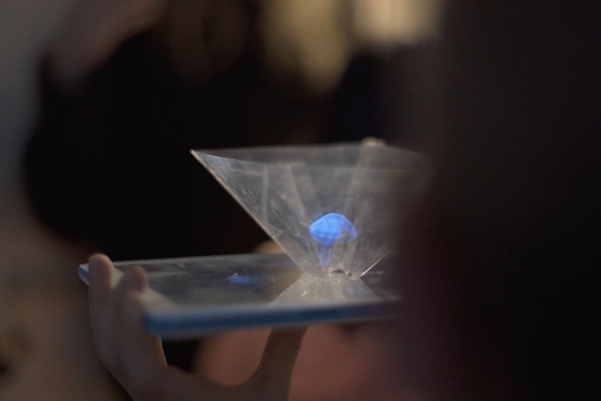 Gezocht: gastdocenten voor olympisch record hologram bouwen! 
Om kinderen enthousiast te maken voor een toekomst in #technologie gaan wij tijdens de @DTW2020 met zoveel mogelijk leerlingen hologrammen bouwen. Geeft jouw bedrijf ook een #gastles?

bit.ly/hologrambouwen