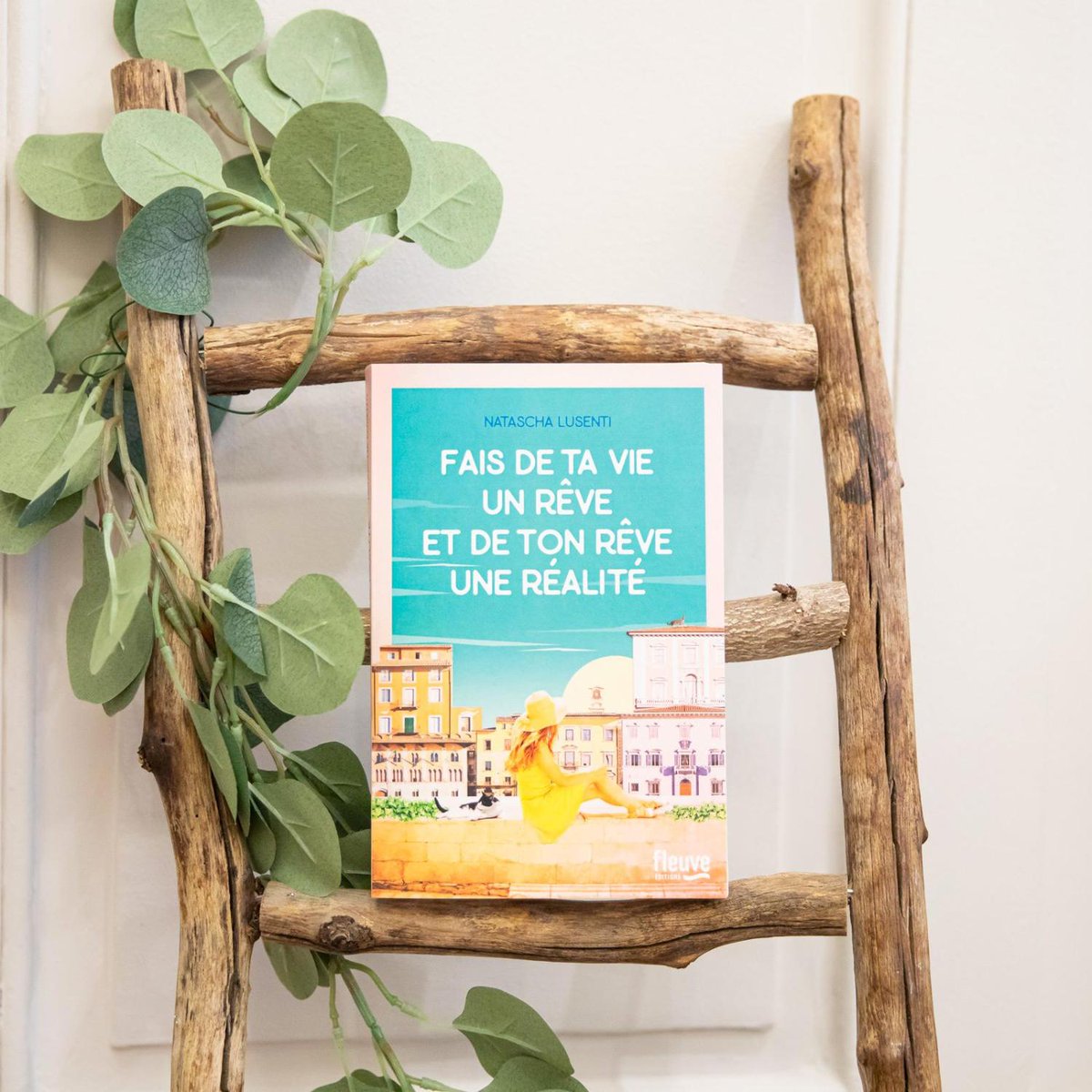 aufeminin's tweet photo. Le premier roman de Natascha Lusenti est notre coup de coeur littéraire du moment. ❤ C'est pourquoi on vous fait gagner 10 exemplaires de "Fais de ta vie un rêve et de ton rêve une réalité." RT et follow pour tenter votre chance ! 😉 https://t.co/jBXIFv9J82