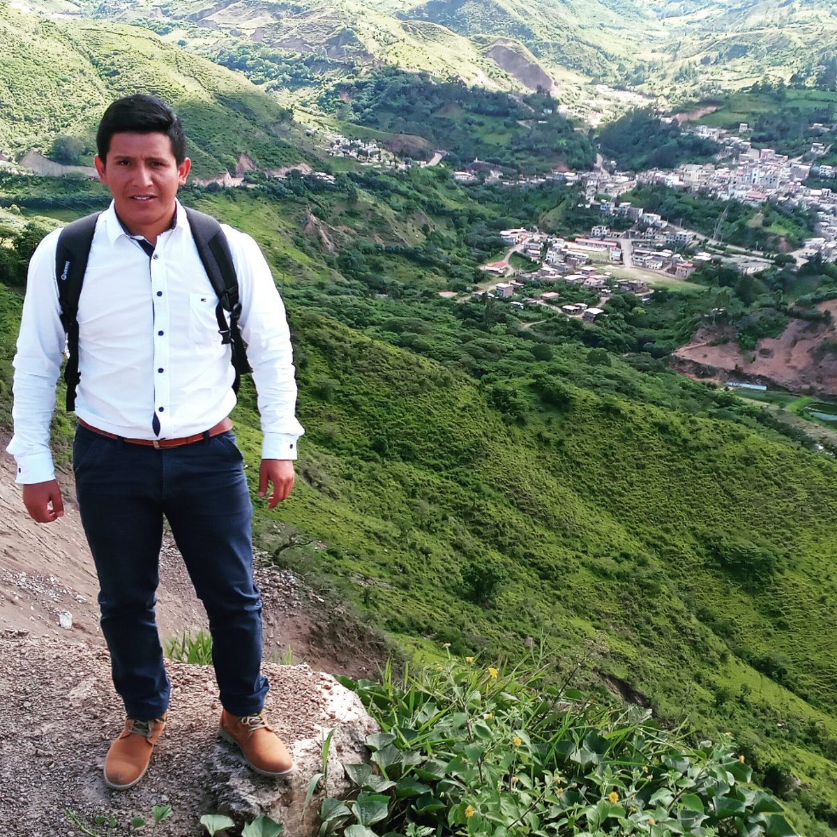 Bonita vista de la ciudad #Amaluza apreciada desde las alturas de la parroquia #Bellavista 🛤🥾⛰