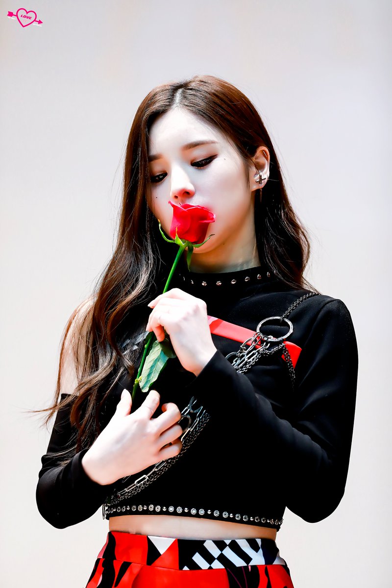 🐰ʟᴏᴠᴇɪᴛ🐰 tweet media