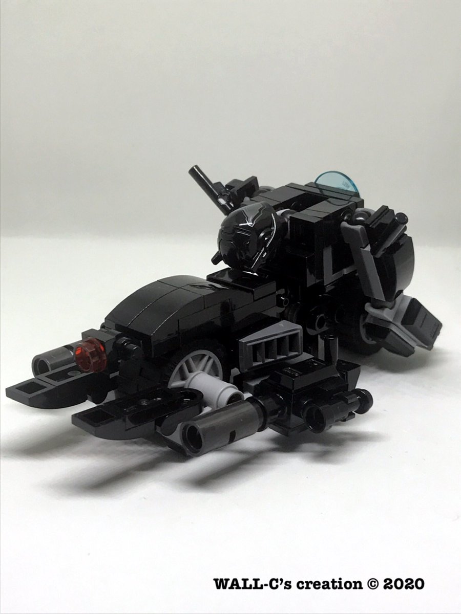 wallacechow2005's tweet photo. Here is my latest creation called “Black Thunder”which can be transformed from a motorcycle to mecha. It’s fully transformable and poseable. The head from set 71025 Galactic Bounty Hunter is used. Hope you all like my creation. 🙏🏻🙏🏻🙏🏻

#Lego
#LegoTransformers https://t.co/DNuMOGTzc0