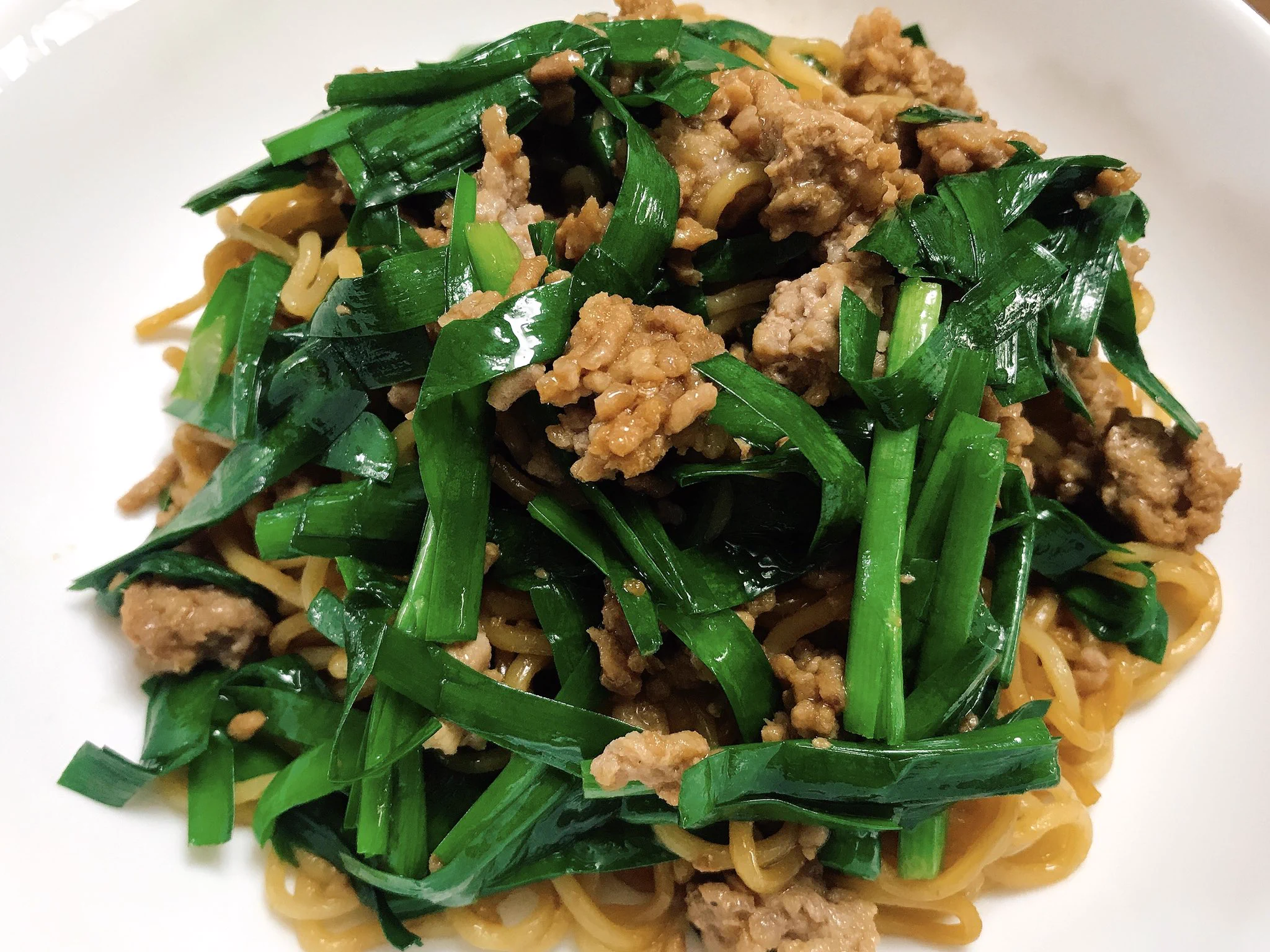 たまたま材料が揃ってたので作ってみた。簡単でおいしい😋  家にある焼肉のたれは味噌ベースだったので3分の1量をオイスターソースに変えてみました。  