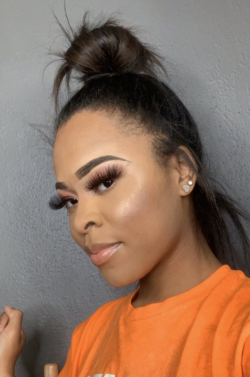 Icylashes1's tweet photo. Owner Wearing lash style “Amber” 💎 
#minkstrips #minklashes #stllashes #icylashes #25mmlashes #reusable #longlastinglashes https://t.co/dHi770iTJN