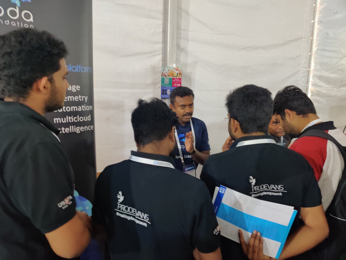 sodafoundation's tweet image. In the thick of things now! The #SodaFoundation booth is bustling with activity. Discussions ranging from architecture to use cases. Come and meet the lead architects and developers. Giving away amazing prizes too. Join the raffle. Talk to someone at the booth #DataAutonomy