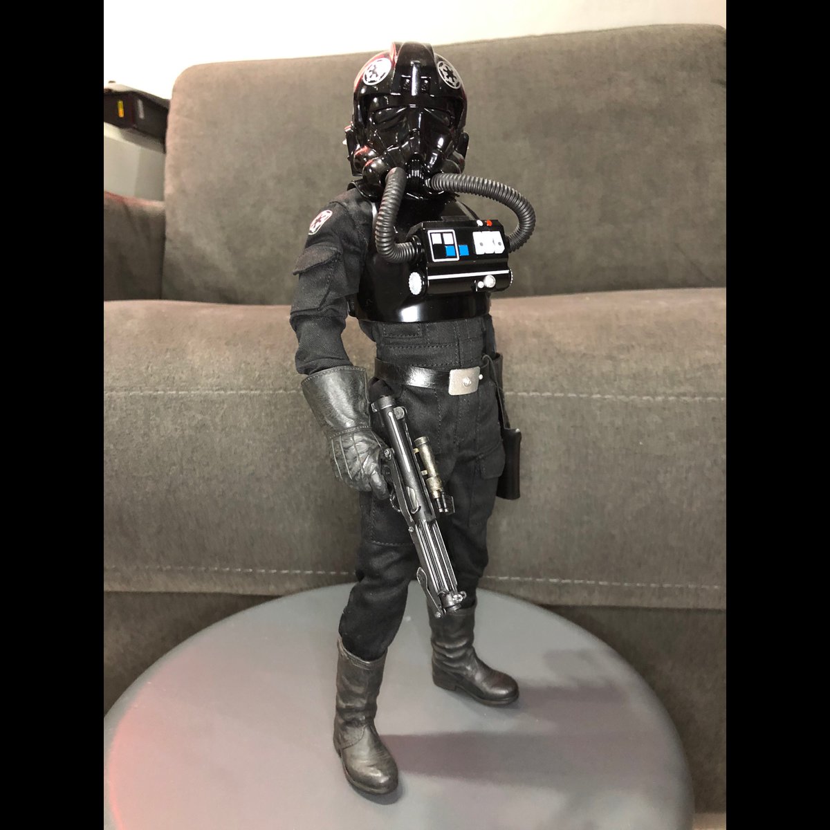 swafol's tweet photo. TIE Pilot (Sideshow 1:6) #starwars #sideshow #tiepilot #tiefighter #e11blaster #galacticempire #swafol https://t.co/ZpUqCa5h6Y