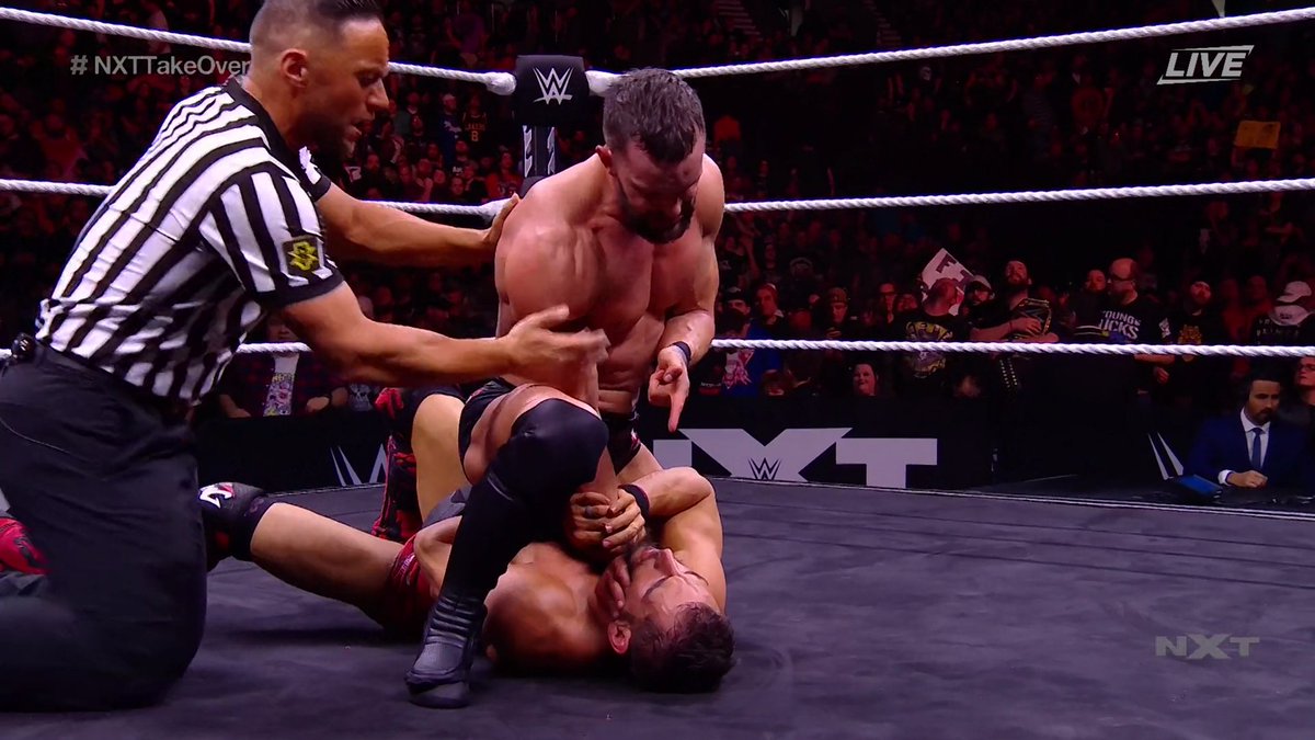 teekuromi's tweet photo. I loved every second of Johnny vs Finn. The crowd was hot, it was great storytelling, and the technical wrestling was superb.
But oh my did ruthless FINNXT distroy Johnny in the end haha. The PRINXE was too much for "Johnny BLAH BLAH".
#NXTTakeOverPortland #FINNXT
#FinnBálor https://t.co/XK2cAHtY1m