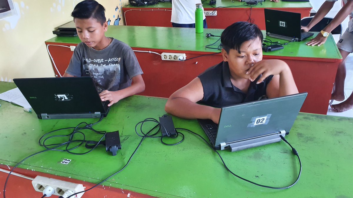 IsidoraKatanic's tweet image. Special shoutout to @Dell for donating the laptops for #computer classes at Yayasan Widya Sari, a non-profit foundation in Tianyar for underprivileged children ❤️❤️❤️ #teachingtech #computerclass #Dell