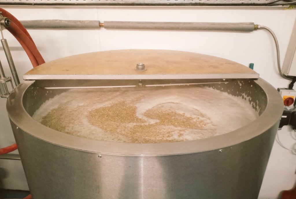 Today we're brewing our 256th brew, which is obviously an important one for this 8-bit brewery! 

It's a fresh batch of Overdrive American Pale Ale, this time featuring Citra and Mosaic hops - a combination as classic as the BBC Micro/Electron game after which it was named!