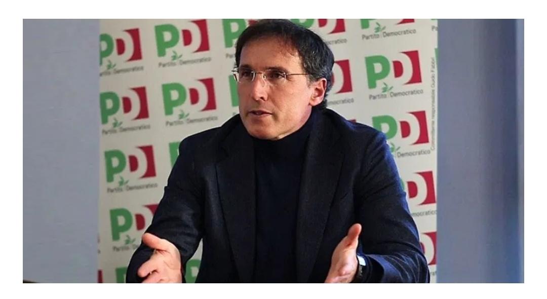 Incredibile <a href="/F_Boccia/">francesca boccia</a>. Proroga senza limiti delle concessioni ai balneari, no gare, soliti canoni bassi e nessun diritto dei cittadini di accesso a spiagge libere.
È la posizione di <a href="/pdnetwork/">Partito Democratico 🇮🇹 🇪🇺</a>  #5stelle?
<a href="/nzingaretti/">Nicola Zingaretti</a> 

mondobalneare.com/riforma-spiagg…