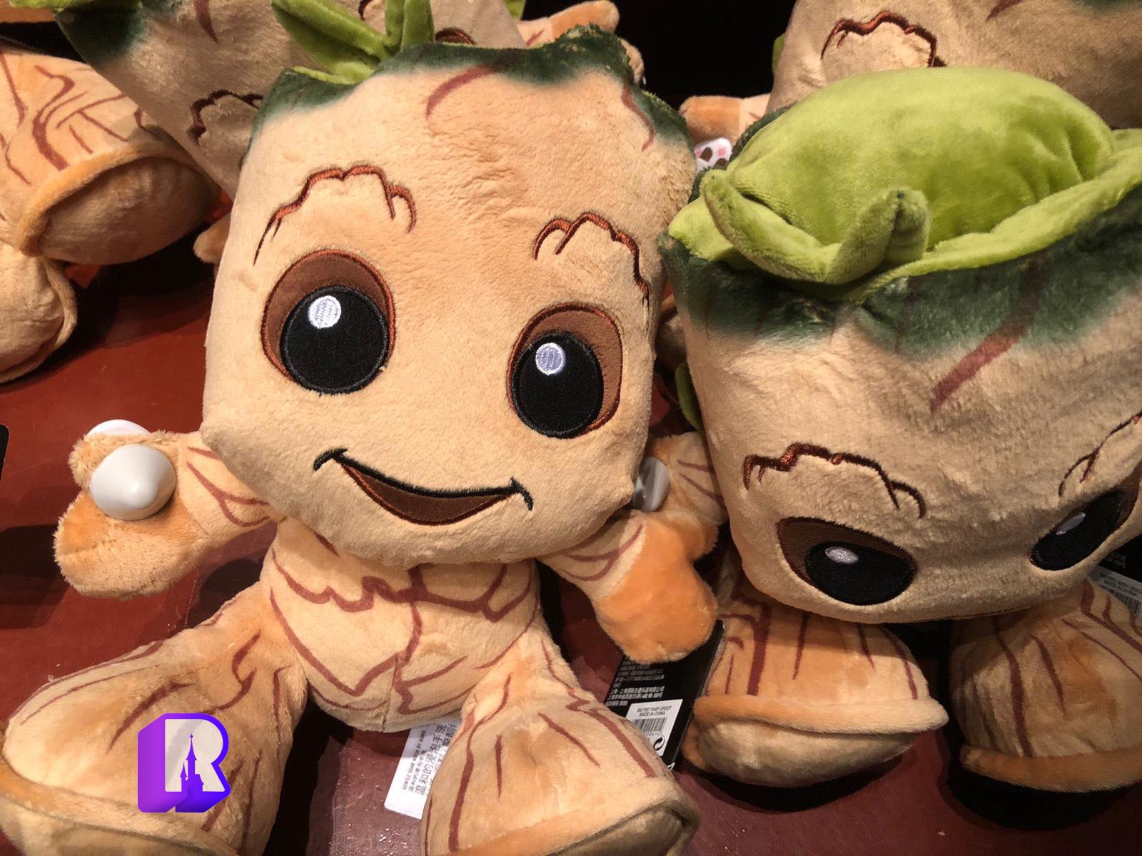 X 上的DLP Report：「🛍 “Big Feet” Baby Groot plush, from Mission Breakout 😅  (€25.99, Legends of Hollywood)  / X