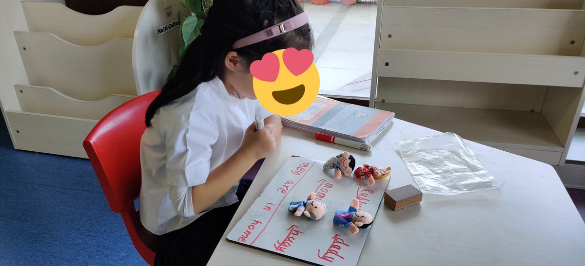 EalTbs's tweet photo. Everyone has a story! Building languages and ideas to create incredible experiences . Year 1 ELL's planning their stories @ParulMehrotra7 @tbs_delhi #creativity #uniqueprops #collaborativeplanning https://t.co/TkhynpdihW