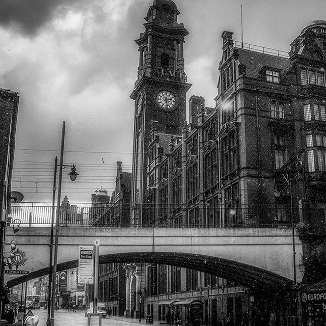 McrPulse's tweet photo. The Principal in the rain | Picture from 0161manchester .
.
.
#architecture #manchestereveningnews #sky #thisismcr #castlefield #exploremcr #discovermcr #lovinmcr #canon5dmarkiii #mcr_collective #streetphotography #fineart #fineartphtography #art #mancmonday #prints #limitededit https://t.co/ItJwkwnR5Y