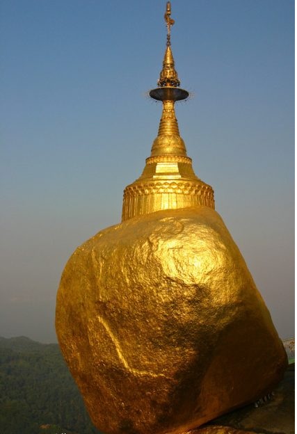 KYAIKTIYO PAGODA AKA THE GOLDEN ROCK, MYANMAR
aroundtheworld874937450.wordpress.com/2020/02/12/kya…