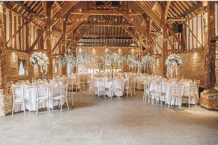 CoolingCastle's tweet image. The Tithe Barn ❤️ photography @fayandreaweddings Flowers @chicwedsuk #barnwedding #visitkent #weddingvenue #rochesterkent #tithebarn #weddingideas