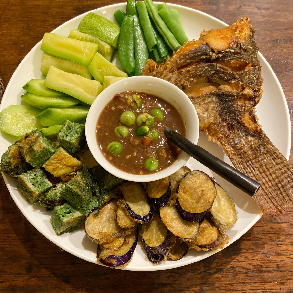 susanjungfood's tweet photo. #solodiner #dinnerforone #namprikkapi with #shrimppaste #namprik #sodelicious #allforme #thaifoodathome #thaifood #cookedbytass #hongkong #homecooking https://t.co/KbEyFnaIM2