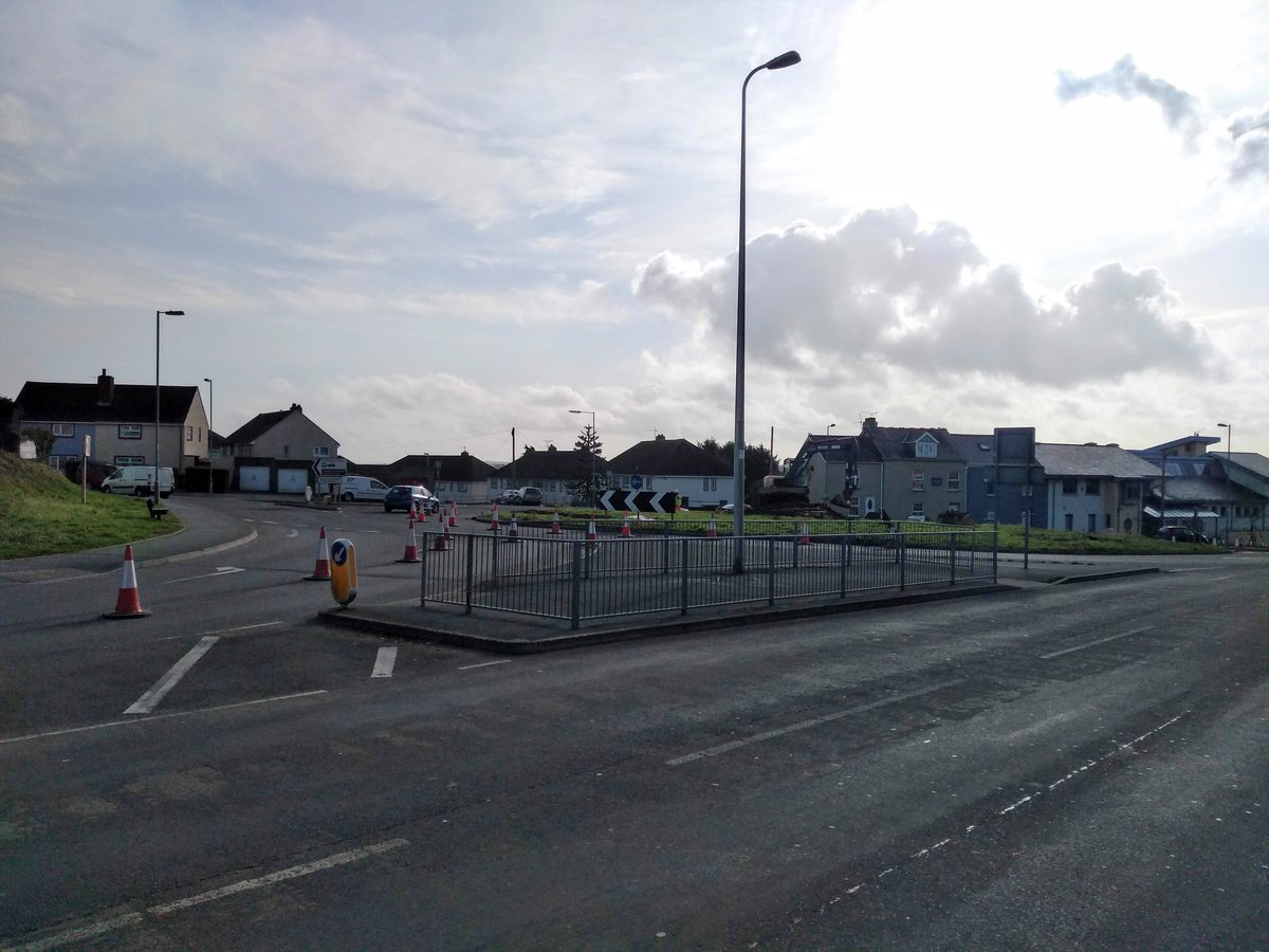 Haverfordwest Road Improvement Work to Start: The improvements will include the creation of designated traffic lanes for manoeuvring and traffic calming measures. dlvr.it/RPQzLX