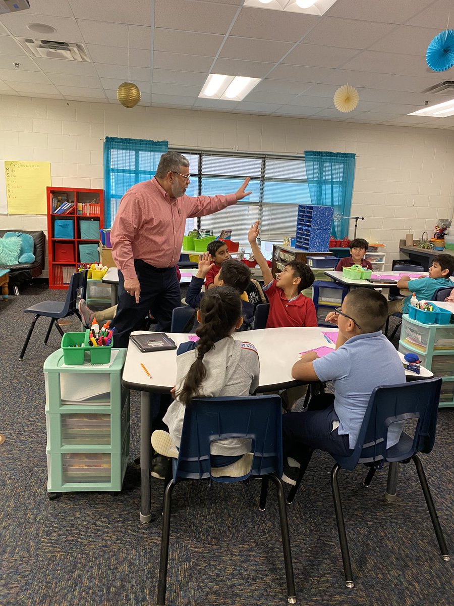 racortes's tweet image. Great lesson with Mr. Ramos! #probsolving @LakelandES @vanunio @shelbyjo83 @JKelleyMathLF