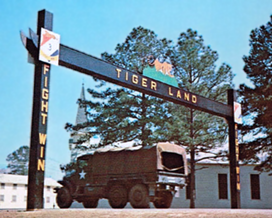 Korean_DMZ_Vets's tweet photo. 1960s - FT Polk, LA - Tigerland, where many DMZ Vets went through training during the Vietnam War era.
#upontheZ #tigerland #ftpolk #polk #koreandmzvets #vietnam #vietnamera #vietnamwar #dmzvets #dmz #korea #rok #1960s https://t.co/ALvBOtDgqR