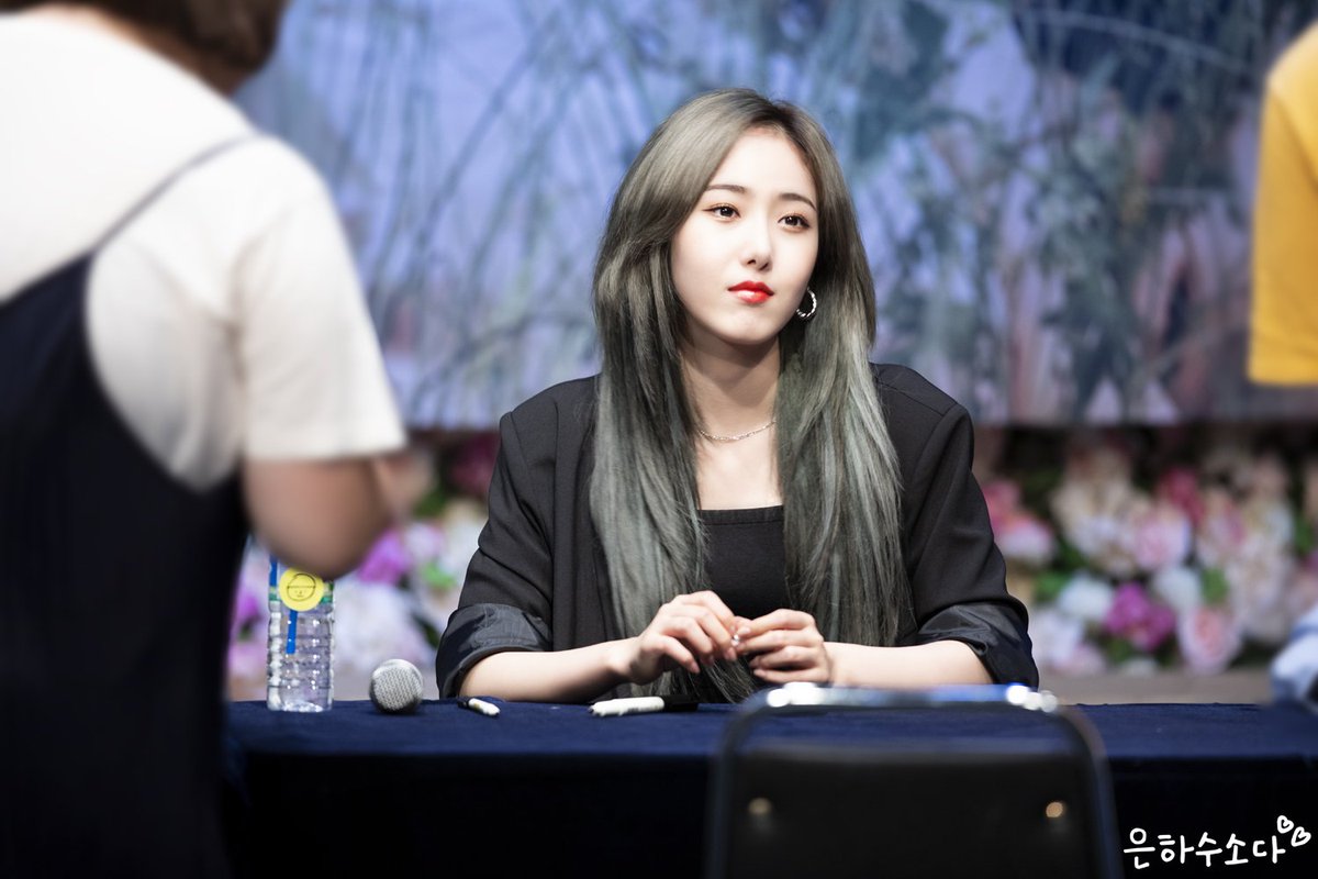 MilkywaySoda116's tweet photo. #FEVER_SEASON #열대야 #Fever #신촌
#Fever6thWin #GFRIEND59thWin
2019.07.07 일요일
7th Mini Album
'Fever Season'
신촌 팬사인회
신비 4pic
#여자친구 #GFRIEND #신비 #황은비
@GFRDofficial @GFRDofficialJP https://t.co/dZOQRksuoG
