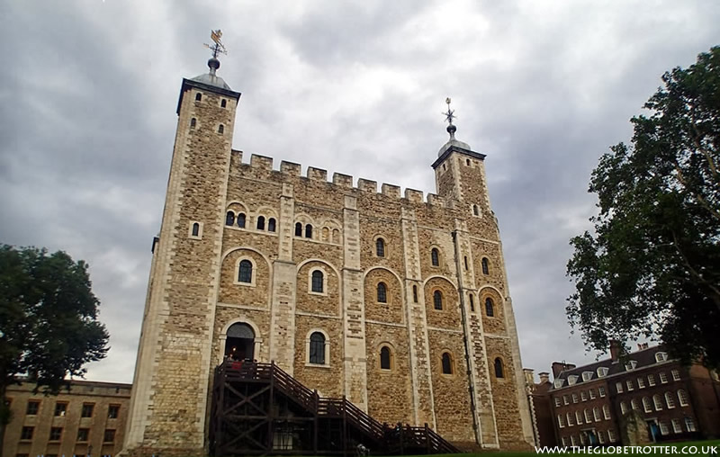TheGl0beTrotter's tweet photo. Check out the best things to do in #London - from tourist attractions to fun experiences, we have rounded it up all.
https://t.co/TlMDeDzUNT
#travel #LondonLife #Londonislovinit https://t.co/yuIn4Hjm1n