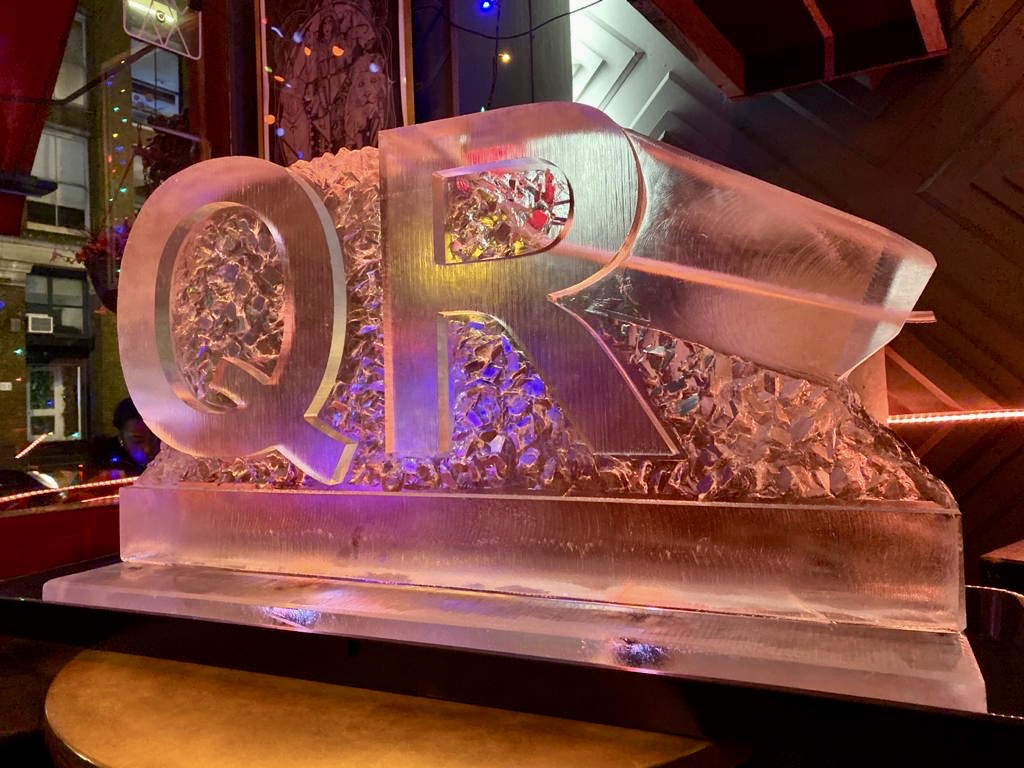 Initials work fantastically whether its your birthday or a corporate party!

#corporate #work #event #planner #ideas #initials #ice #carver #sculpture #create #funkyice #design #vodkaluge #xmasparty #corporate