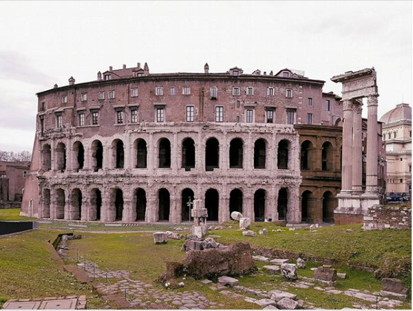 Roma's tweet photo. #BuongiornoRoma Credit: https://t.co/1B0NtlMGH9 - Teatro di Marcello - https://t.co/BCsz0nPnbk