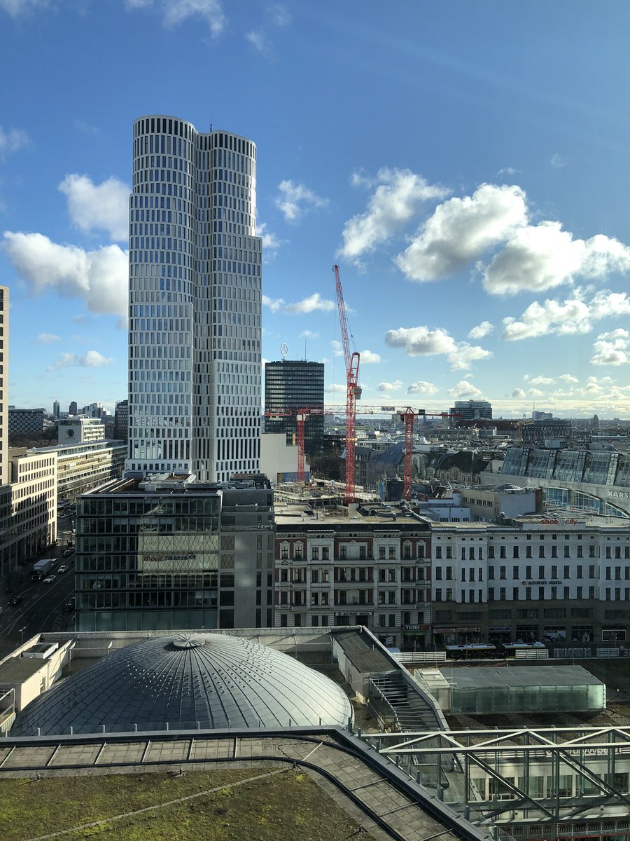 katinka1303's tweet photo. Office with the most beautiful view #LoveWhereYouWork #WeAreCisco #Cisco_DUS #Cisco_BER https://t.co/wGYWiRrD9M