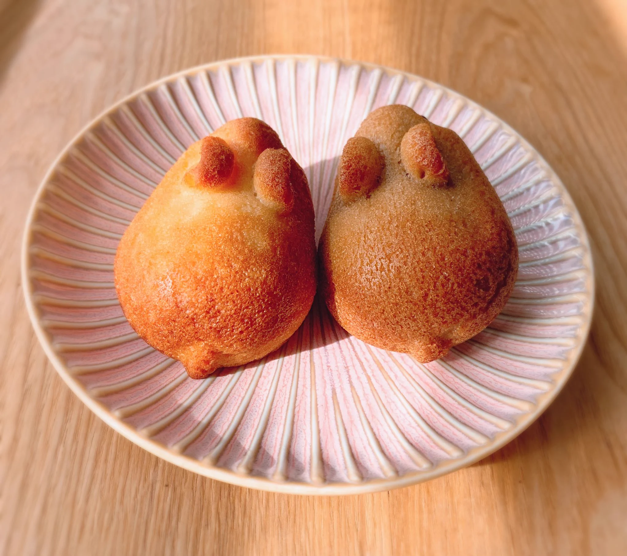 うさぎの形のフィナンシェ。かわいいうえにおいしそう。ギフトにおもてなしによさそうな一品ですね。
