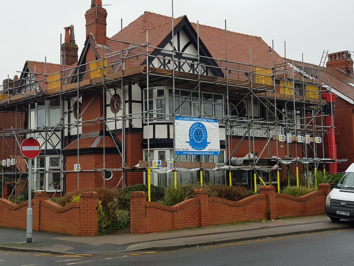 CraigrMps's tweet photo. The new roof in Blackpool is coming along nicely👍 @muir_property @MuirGroupHA https://t.co/ZKw8O3rd9r