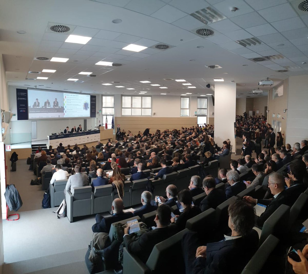 infocamere's tweet photo. #ICincontra oggi siamo a Milano al convegno "Security-enabled transformation: la resa dei conti" per parlare di #GDPR e #dataprotection 👉 https://t.co/g72MiF8GoG #OISP20 @Osserv_Digital @dicoweb @LutechGroup @Cefriel @illimitybank @microsoftitalia @Clusit @TESISQUARE @MIP_PoliMi https://t.co/IGZO6jhC0f